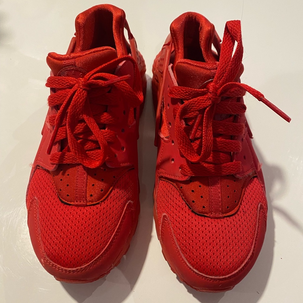 Nike Huarache Sneakers Red